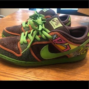 Nike SB Dunk Low “De La Soul”